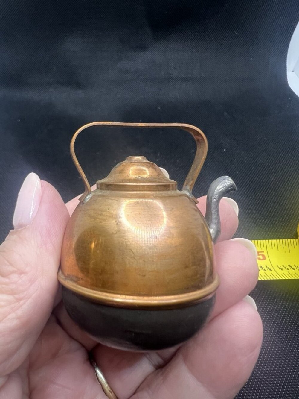 Vintage Copper Mini Kettle 1.5” D and Dollhouse Size Mini Kettle .5” D Teapots - Picture 5 of 12